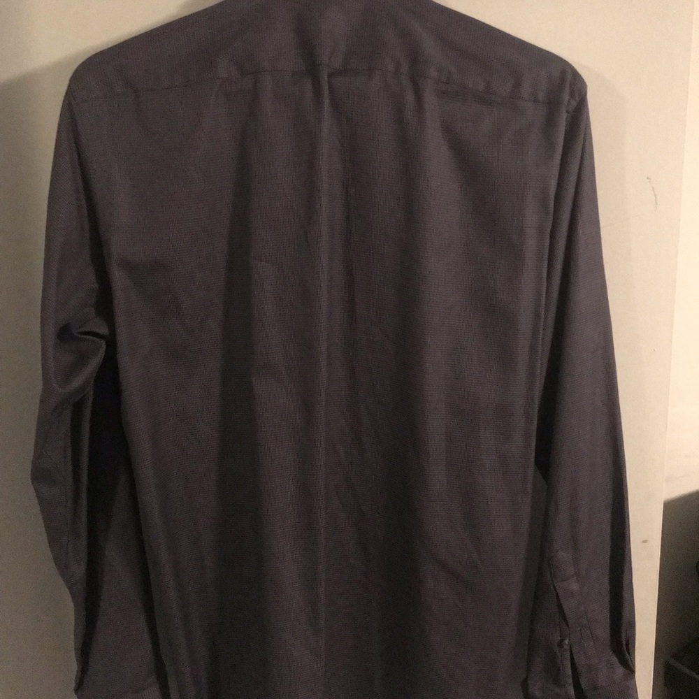 Hugo Boss BARELY WORN button down dress shirt ! - Picture 5 of 5